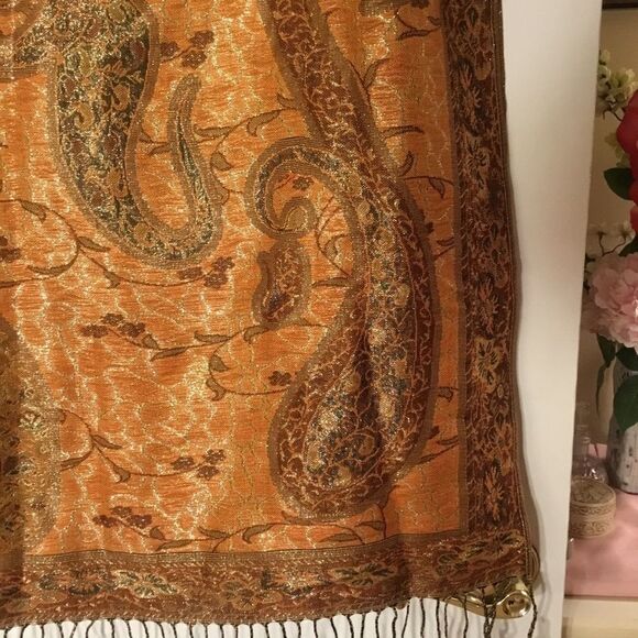 NWOT Orange and Browns with Silver Threads Scarf or Stole/Wrap - Picture 4 of 8
